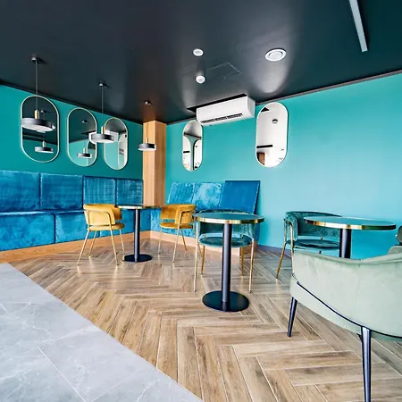 Premium Art Apartment